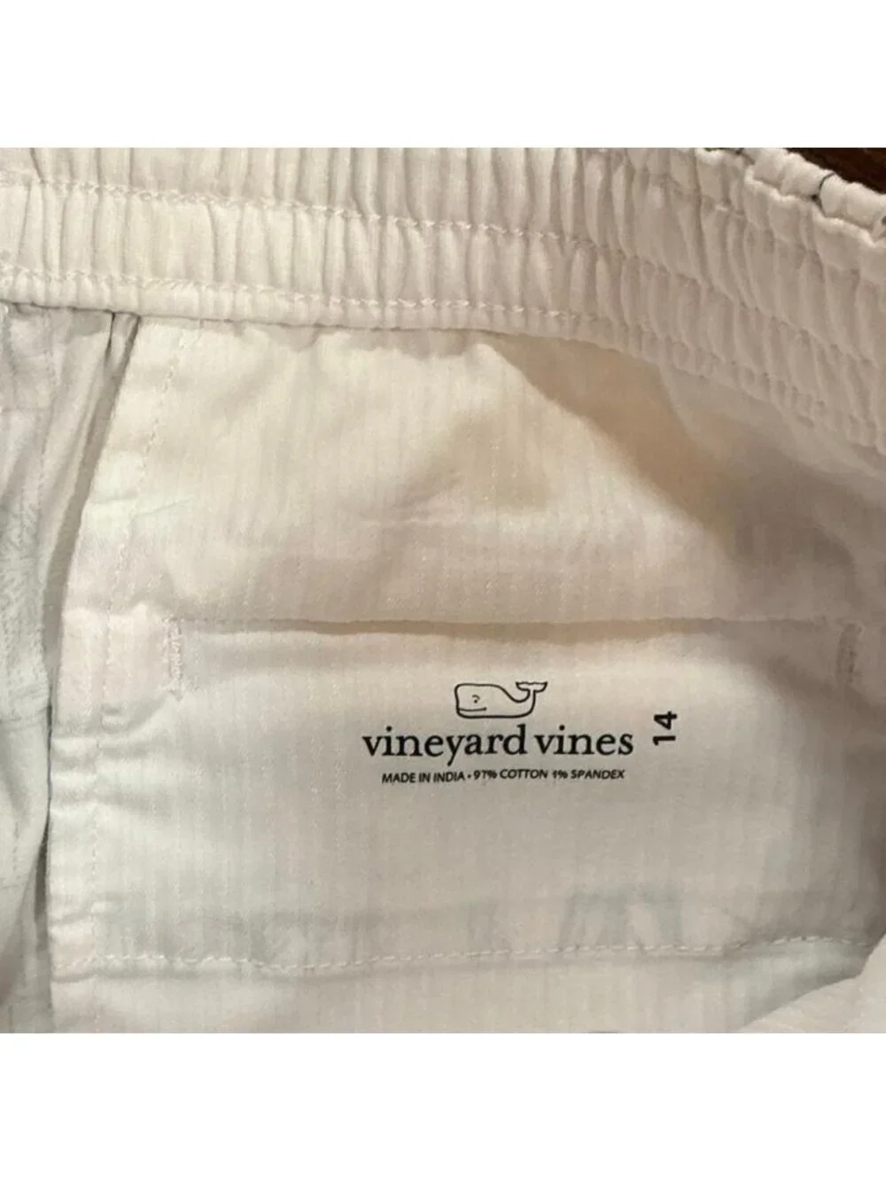 Vineyard Vines Boy’s Breaker Style Shorts Size 14 White and Navy